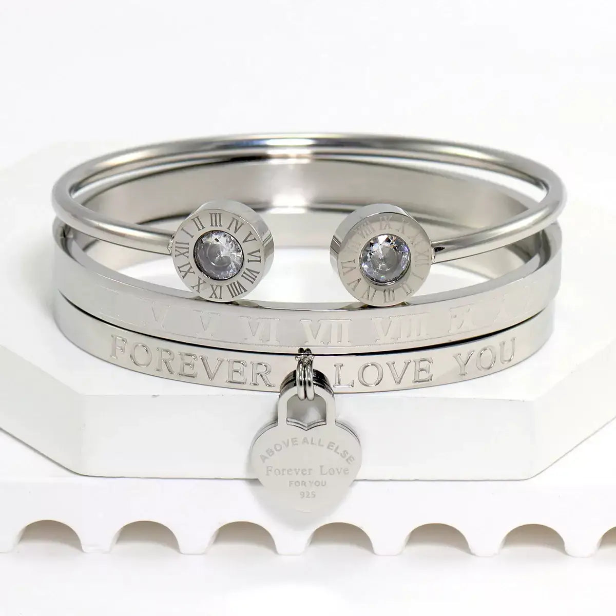 Roman Love Bracelet, Stainless Steel Bracelet Women, Retro Bracelet, Fashion Bracelet for Daily Wear, Elegant Women’s Bracelet, Timeless Bracelet, Durable Bracelet, Lightweight Bracelet, Roman Numeral Bracelet, Stylish Gift for Her, Everyday Wear Bracelet, Classic Bracelet, Women’s Jewellery, Premium Bracelet, Sophisticated Bracelet