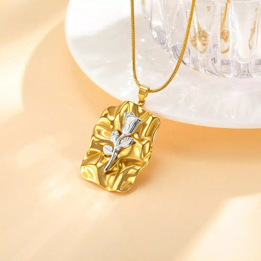 Square Rose Flower Pendant Necklace, Luxury Vintage Jewellery UK, Rose Flower Pendant Necklace, Stainless Steel Women’s Necklace, Silver and Gold Pendant Necklace, Elegant Vintage Necklace, Luxury jewellery gift UK, Rose pendant gift for her UK